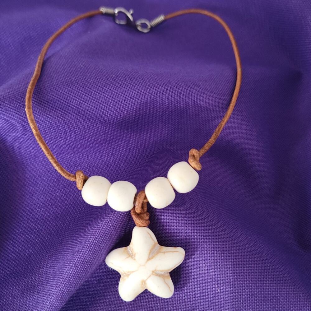 Handcrafted SHELL ANKLET beach and boat lovers favorite ! Bohemian style